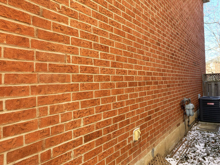 32Binscarth-BasementEntrance-02
