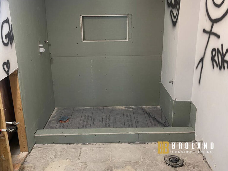 333MavrinacBlvd-BathroomRenovation-02